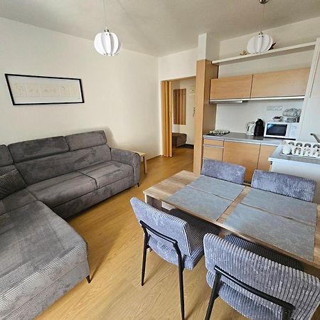 Apartman Patris 8 塔特兰斯卡斯特拉 外观 照片