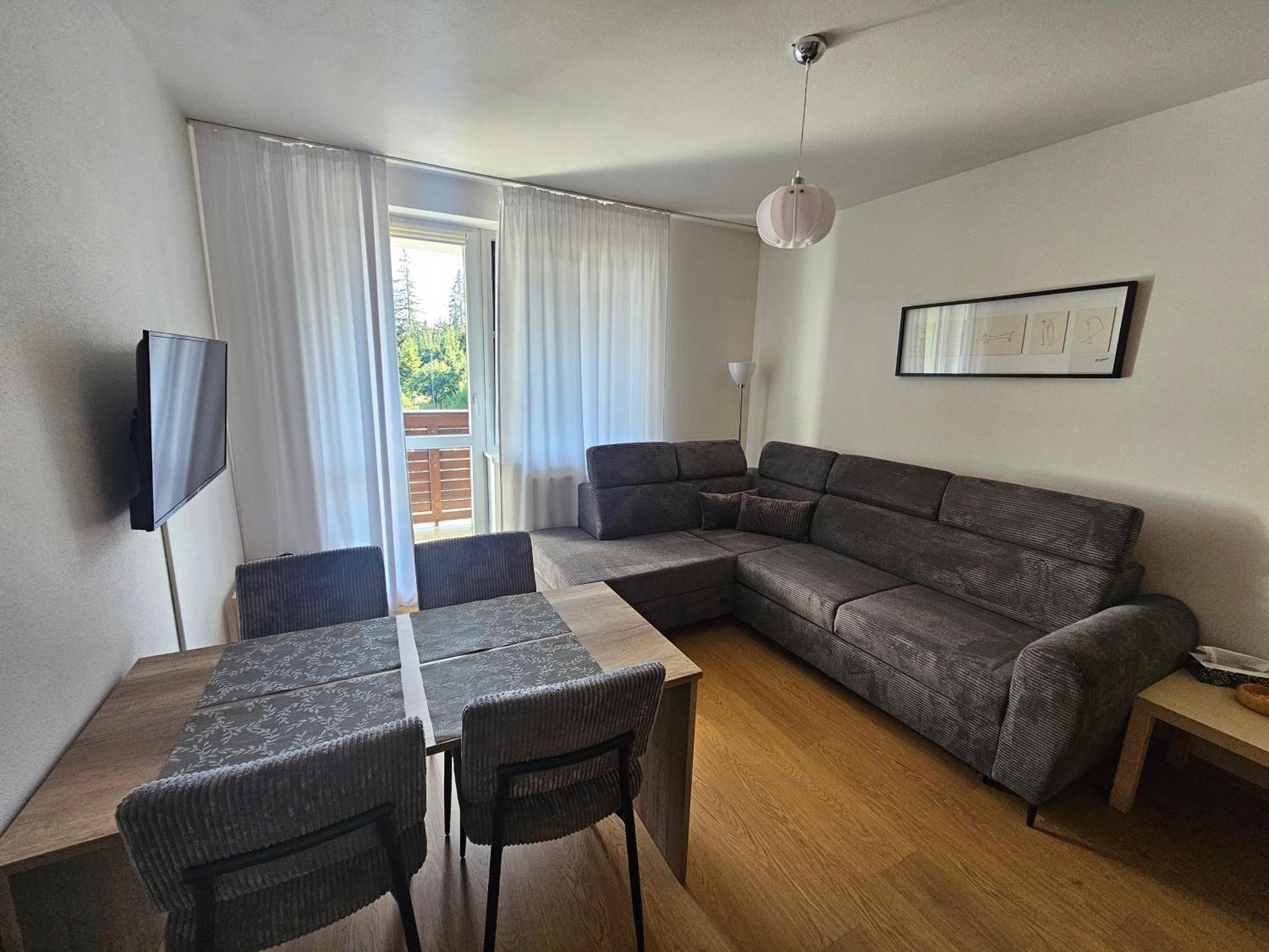 Apartman Patris 8 塔特兰斯卡斯特拉 外观 照片