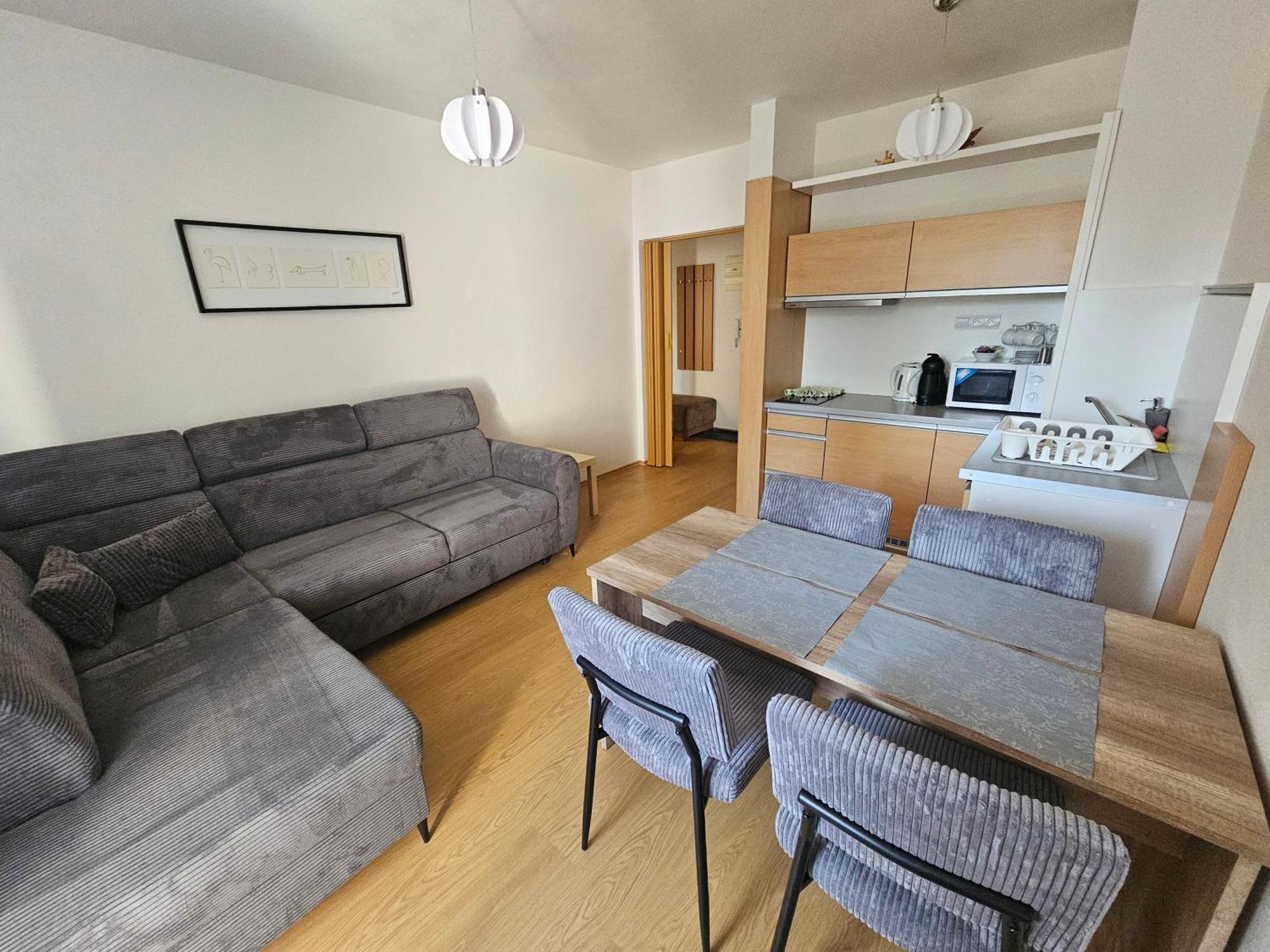 Apartman Patris 8 塔特兰斯卡斯特拉 外观 照片
